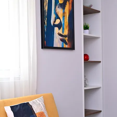 Modern Escape Apartman